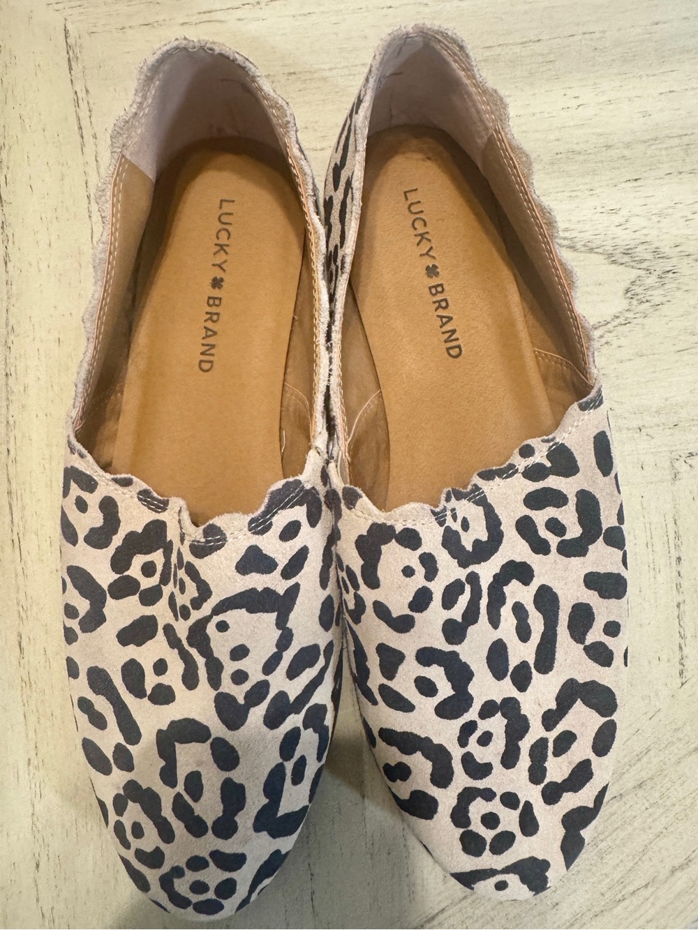 Lucky Brand Blush Leopard Print Scalloped Slip-On Flats